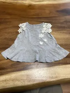 花の刺繍付きグレートップス