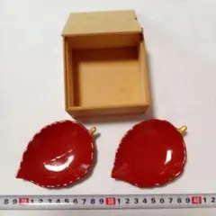 朱漆塗り！可愛木の葉の小皿！2枚セット縦10cm横8cmツヤツヤ綺麗です!新品