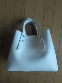 Charles & Keith バッグ A4サイズ