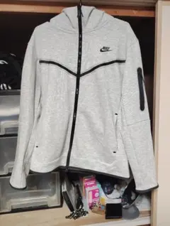 ナイキテックフリース　グレー