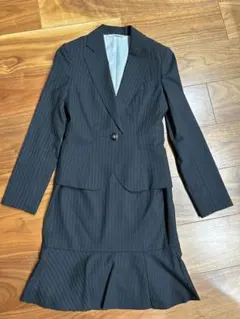 ストライプ入り　黒スーツ 最終値下げ