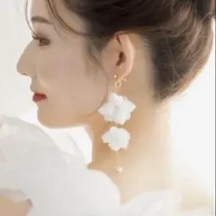 ANNAN WEDDING フラワーイヤリング ホワイト