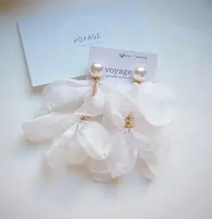 【再販】シフォン ピアス イヤリング ブライダル ホワイト パール ハンドメイド