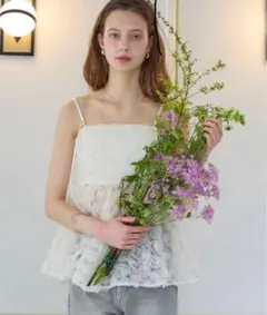 CHICO ローズチュールペプラムブラウス ホワイト