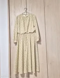 【新品近い】ハニーズ 小花柄 ロングワンピース LL