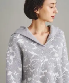 グレースコンチネンタル　フラワーラメニットトップ　36