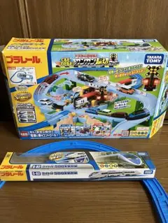 プラレール トミカと遊ぼう！くるぞわたるぞ！カンカン踏切セット 500系新幹線
