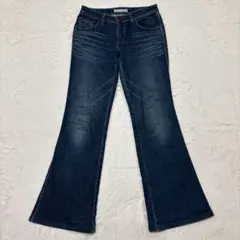 ◆リーバイス　フレアデニム　ブーツカット　ハートステッチ　美脚デニム　革パッチ