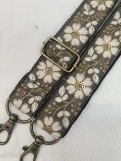 スマホショルダー　ショルダーストラップ　【インド刺繍リボン】カーキ