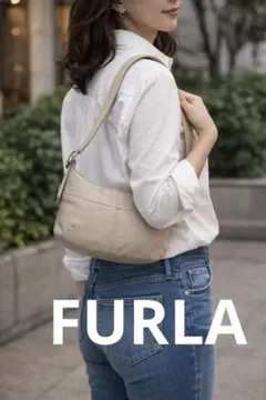 FURLAベージュショルダーバッグレザー幅広ストラップ上品シンプル