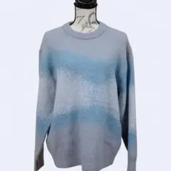 GU　ブラッシーニット　クルーネックセーター　ライトグレー　グラデーション　М