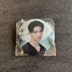 ニキ　ガチャガチャ　缶バッチ