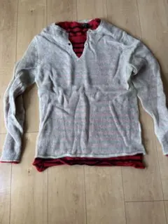 ベージュ赤ストライプニット