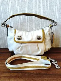 美品　コーチ　2WAY　ショルダーバッグ　ハンドバッグ　レザー　オフホワイト