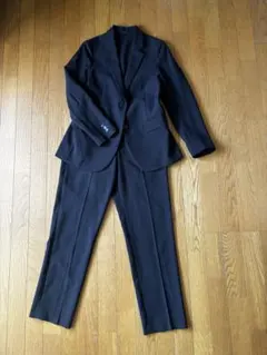 UNIQLOブラックパンツスーツ