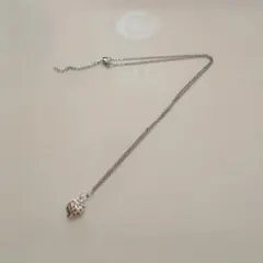 ペンダント　苺