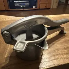 Item thumbnail for item c6cc3485-f434-42de-b40f-173c22a913cf