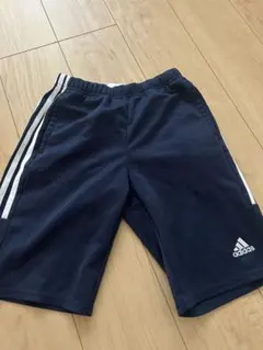 新品　adidas ネイビー ハーフパンツ 150
