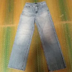 UNIQLO ストレートデニム ライトブルー