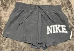 ナイキランニングショーツ　ランニングウェアレディース