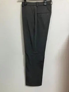 ユニクロ　スマートアンクルパンツ　Mサイズ　グレー