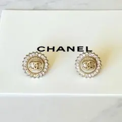 CHANEL ヴィンテージ　ボタン パールクリスタル　イヤリング　ゴールド