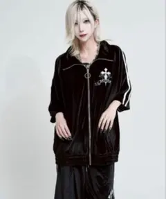 レフレム クロス刺繍ベロアトラックジャージのサムネイル