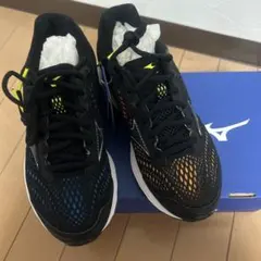 ミズノ　ウェーブライダー　新品未使用　運動靴23.5