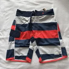 新品タグ付　アディダス　水着　S