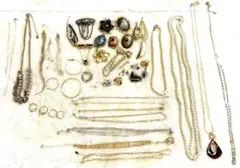 アクセサリーまとめ売り ブローチ ネックレス イヤリング