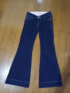 Item thumbnail for item 12837eff-9685-431a-997b-efe3f4c6e5ec