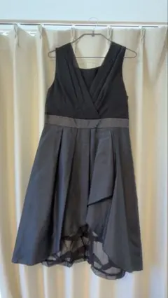 プラスサイズ　大きいサイズ　パーティードレス　黒　お呼ばれドレス　ゆっり