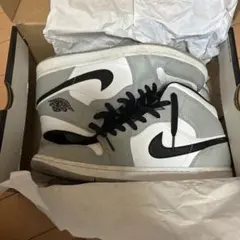 NIKE AIR JORDAN 1 MID スニーカー