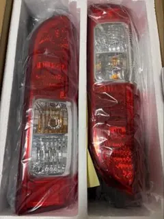FLEX ハイエース テールランプ 左右セットのサムネイル