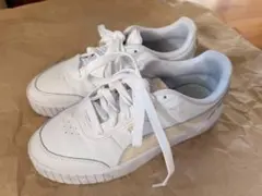 Puma ホワイト スニーカー