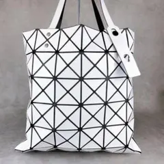 極美品 BAO BAO バオバオ トートバッグ 白イッセイミヤケ