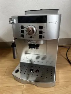 デロンギエスプレッソマシン業務用モデル マグニフィカSのサムネイル