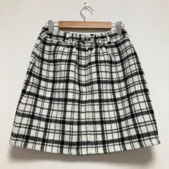 【イング】タイトミニスカート ホワイト・ブラック チェック柄 毛混 秋冬