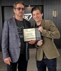 トニースターク　Tシャツ　アベンジャーズ アイアンマン ドゥームズデイ