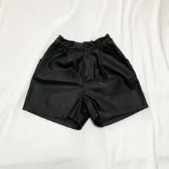 K34　repipiarmario　レピピアルマリオ　フェイクレザーショーパン