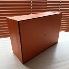 HERMÈS オレンジ ギフトボックス