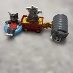 しわくちゃになったトム、浮き輪でスイスイトム トムとジェリー仲良しカートまとめ売