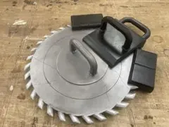 ☆コスプレ用武器・小道具 サカモトデイズ 大佛の電動丸ノコ☆ - メルカリ