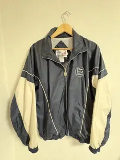 Item thumbnail for item 17d8e5a6-d07a-424d-89a0-e3b200e834f6