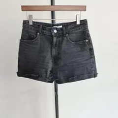 H&M エイチアンドエム♡デニム ショートパンツ ロールアップ ブラック 黒 Mのサムネイル