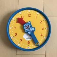 昭和レトロ　ヴィンテージ　ドラえもん 掛時計 緑色 四角形　25×26 昭和レトロ ヴィンテージ ドラえもん 掛時計 緑色 四角形 25×26