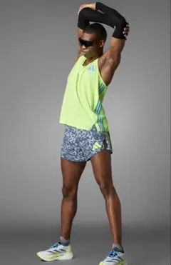 adidas 蛍光イエロー タンクトップ・迷彩パンツ