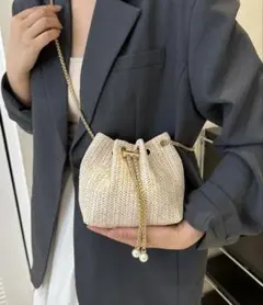 【新品未使用】ショルダーバッグ　ベージュ　チェーン付き