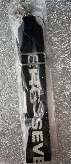 新品　seventeen ショルダーストラップ　right here