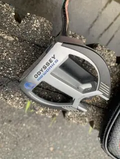 オデッセイ　WORKS VERSA 2-BALL FANG パター　カバー付のサムネイル